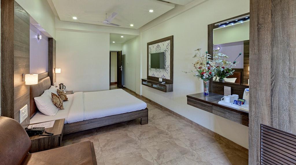 Shreyas Hotel มหาบาเลชวาร์ ห้อง รูปภาพ