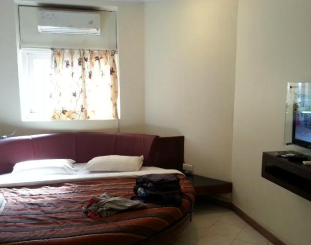 Shreyas Hotel มหาบาเลชวาร์ ภายนอก รูปภาพ
